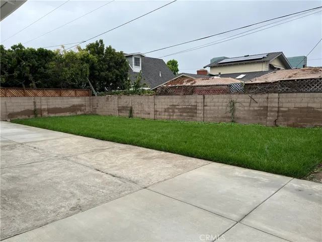 582 Pierpont Drive, Costa Mesa, California 92626