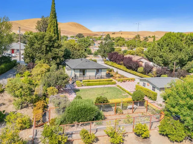 6820 F Street, Tres Pinos, California 95075