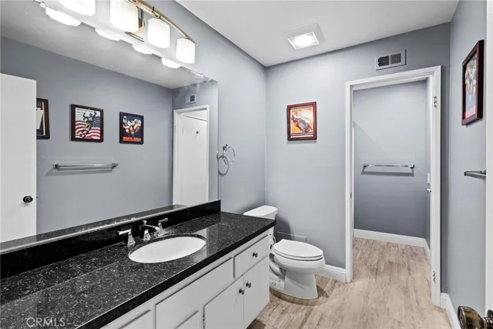 Jack n Jill Bathroom