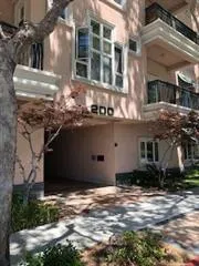 200 Sheridan 106, Palo Alto, California 94306