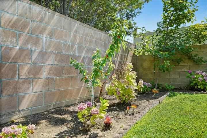 12127 Darby Avenue, Porter Ranch, California 91326