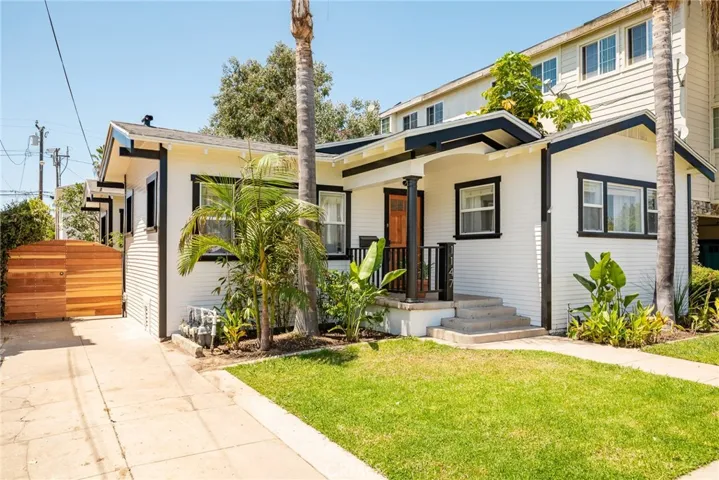 1147 Ximeno Avenue, Long Beach, California 90804