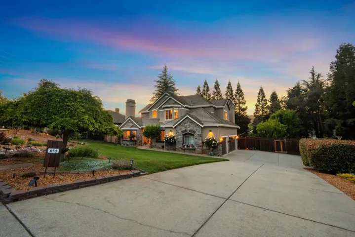 655 Sparhawk Drive, Morgan Hill, California 95037