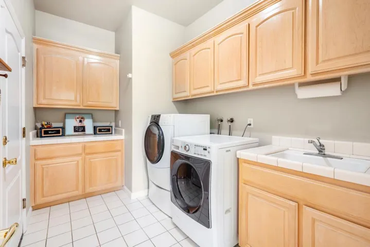 655 Sparhawk Drive, Morgan Hill, California 95037