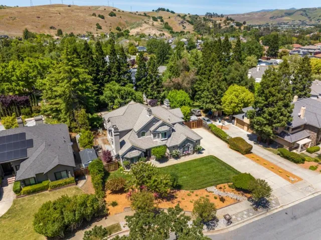 655 Sparhawk Drive, Morgan Hill, California 95037