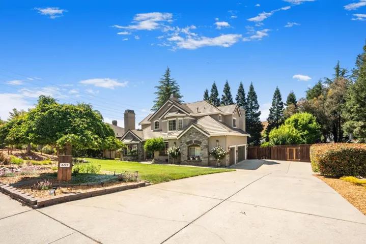 655 Sparhawk Drive, Morgan Hill, California 95037