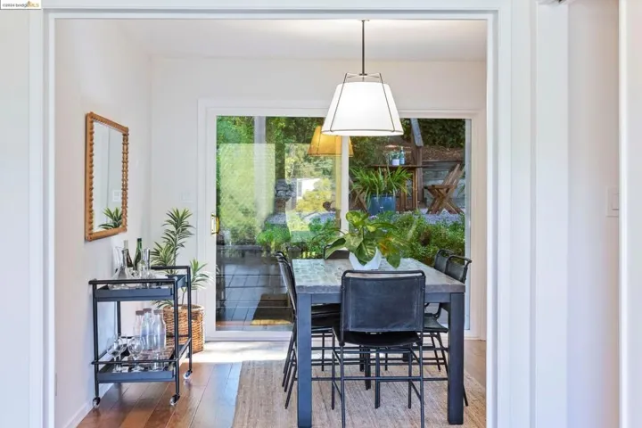 2133 Trafalgar Pl, Oakland, California 94611