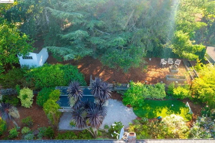 2133 Trafalgar Pl, Oakland, California 94611