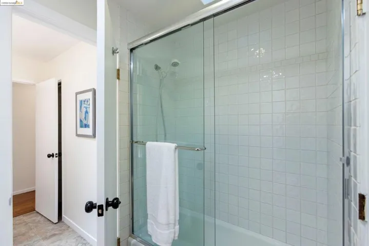 2133 Trafalgar Pl, Oakland, California 94611