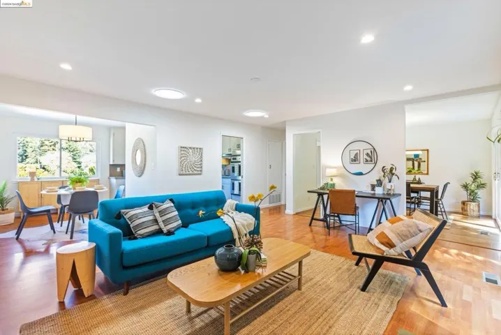 2133 Trafalgar Pl, Oakland, California 94611