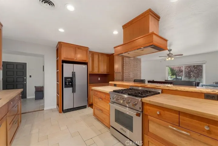 1925 Merle Drive, Redding, California 96001