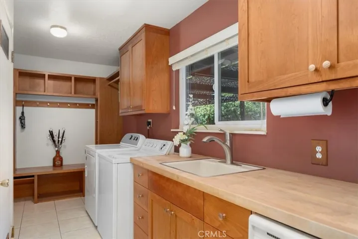 1925 Merle Drive, Redding, California 96001