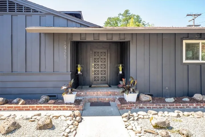 1925 Merle Drive, Redding, California 96001