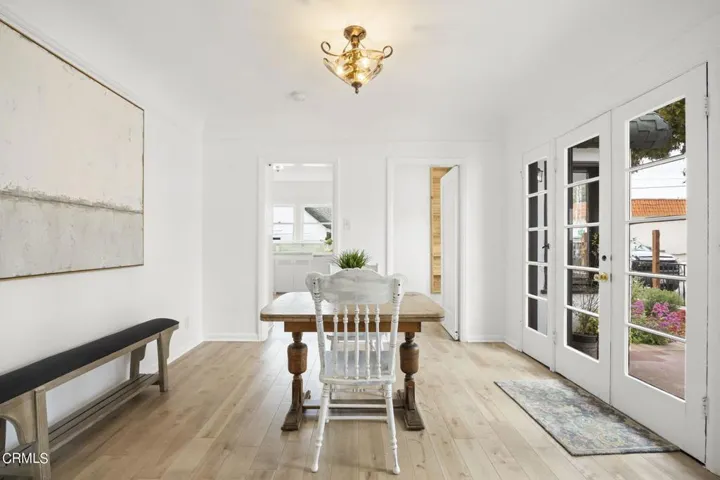 17-web-or-mls-UpmarketMedia_405Coronado-