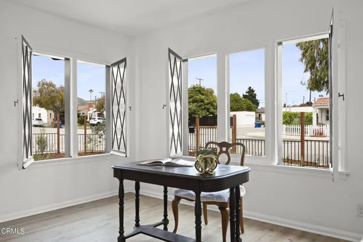 35-web-or-mls-UpmarketMedia_405Coronado-