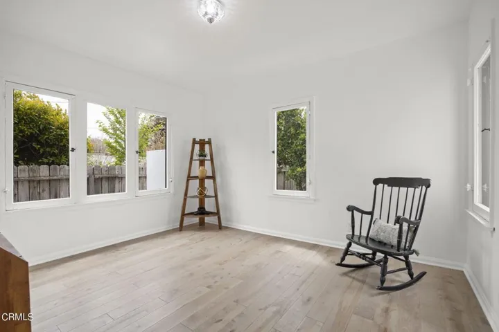 44-web-or-mls-UpmarketMedia_405Coronado-