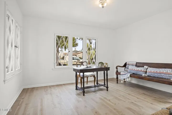 32-web-or-mls-UpmarketMedia_405Coronado-