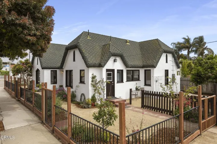 57-web-or-mls-UpmarketMedia_405Coronado-