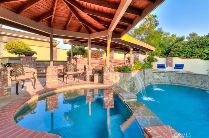 Breathtaking back yard