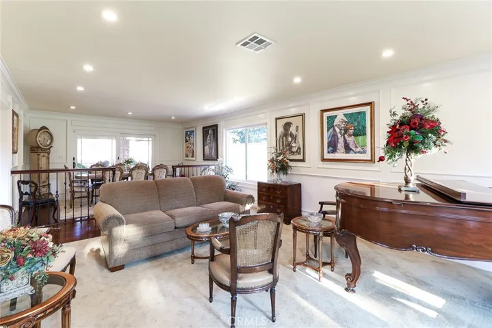 Living Room wainscoting walls