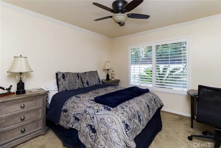 Third Bedroom Ceiling fan. Crown molding.