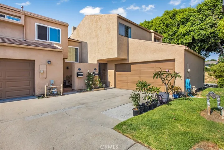 19695 Marino, Yorba Linda, California 92886