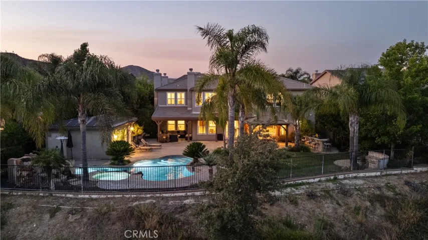 29512 Hacienda Drive, Valencia, California 91354