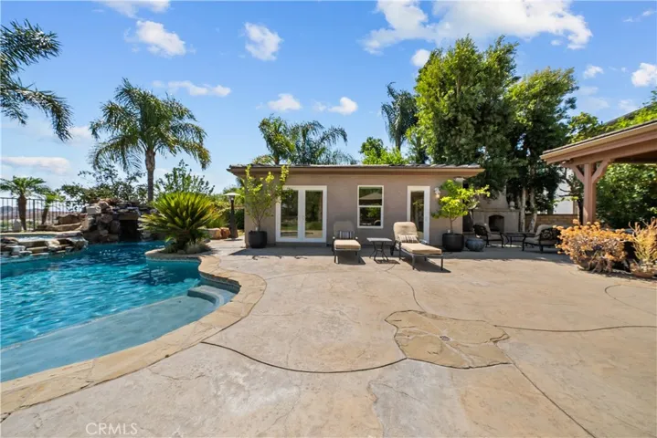 29512 Hacienda Drive, Valencia, California 91354