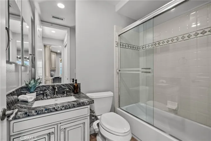 29512 Hacienda Drive, Valencia, California 91354