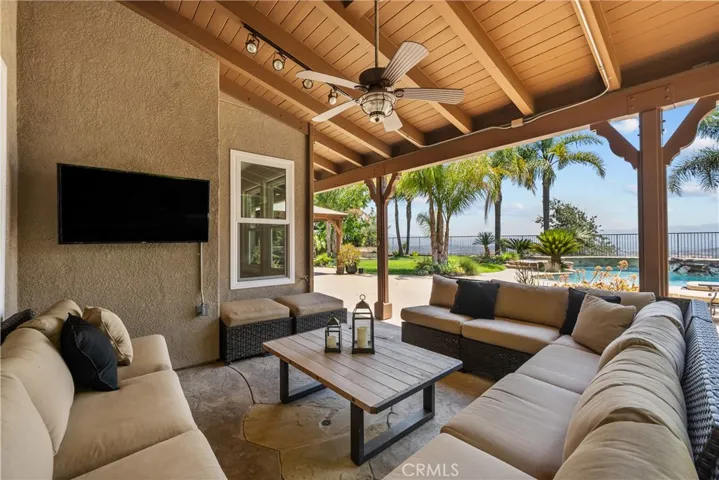 29512 Hacienda Drive, Valencia, California 91354