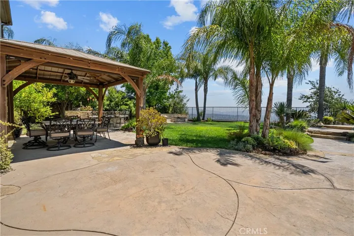 29512 Hacienda Drive, Valencia, California 91354