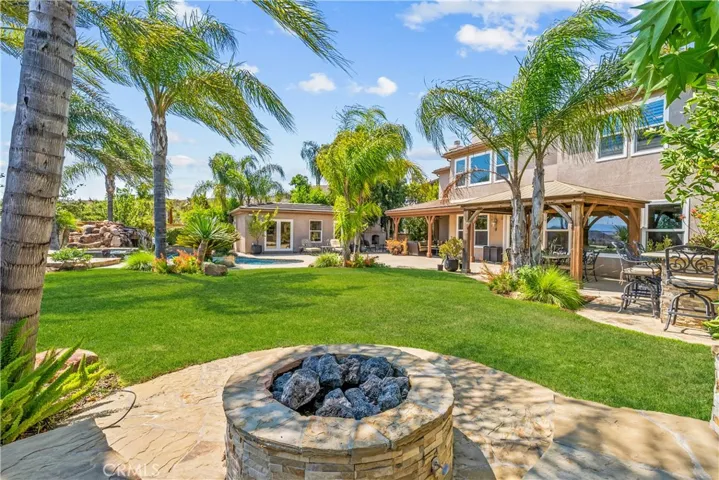 29512 Hacienda Drive, Valencia, California 91354