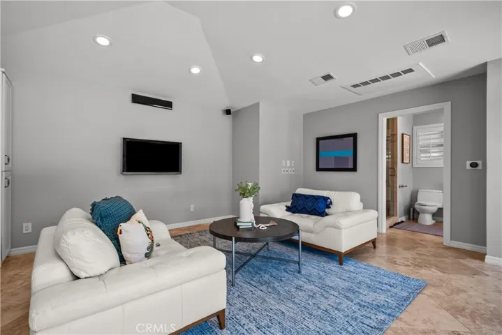29512 Hacienda Drive, Valencia, California 91354