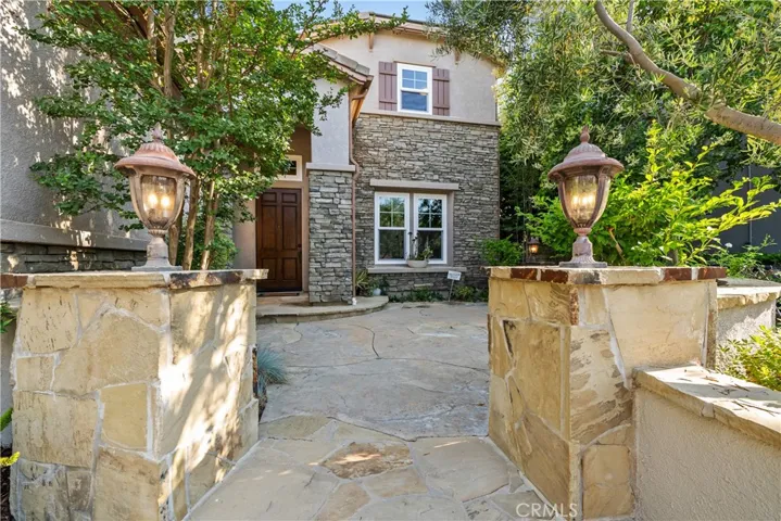 29512 Hacienda Drive, Valencia, California 91354