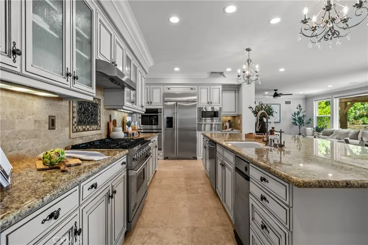 29512 Hacienda Drive, Valencia, California 91354