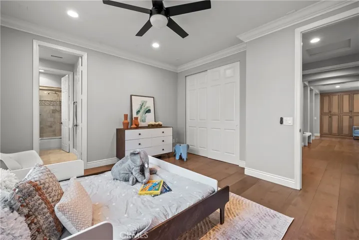 29512 Hacienda Drive, Valencia, California 91354