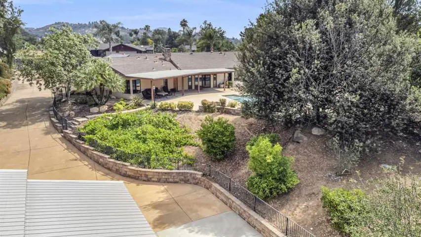 2466 Colinas Paseo, El Cajon, California 92019