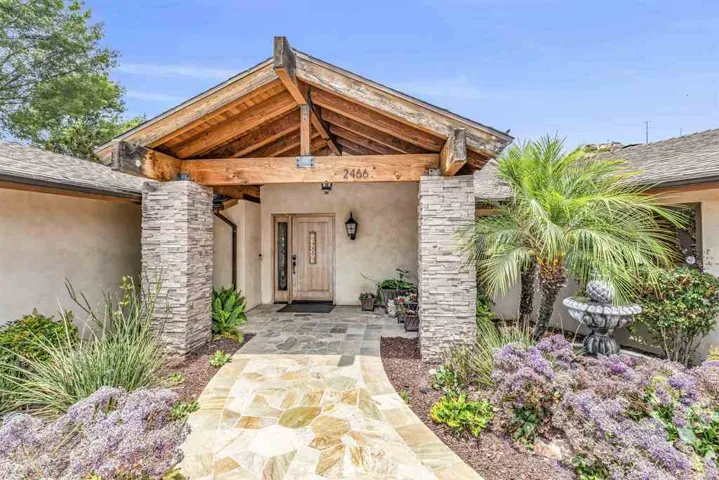 2466 Colinas Paseo, El Cajon, California 92019