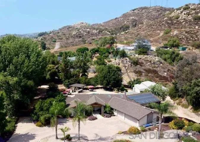 2466 Colinas Paseo, El Cajon, California 92019