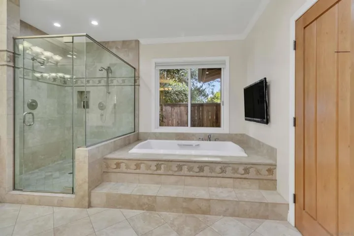 2466 Colinas Paseo, El Cajon, California 92019
