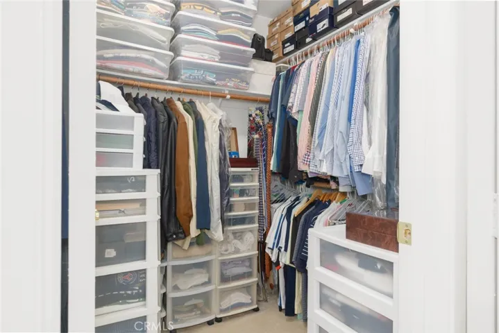 Walk-in closet