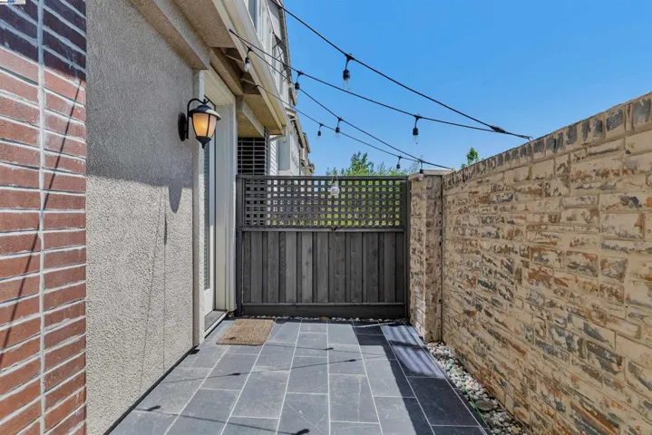 2886 Stringham Way, Dublin, California 94568