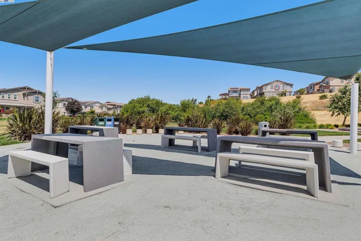2886 Stringham Way, Dublin, California 94568