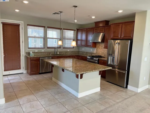 2886 Stringham Way, Dublin, California 94568