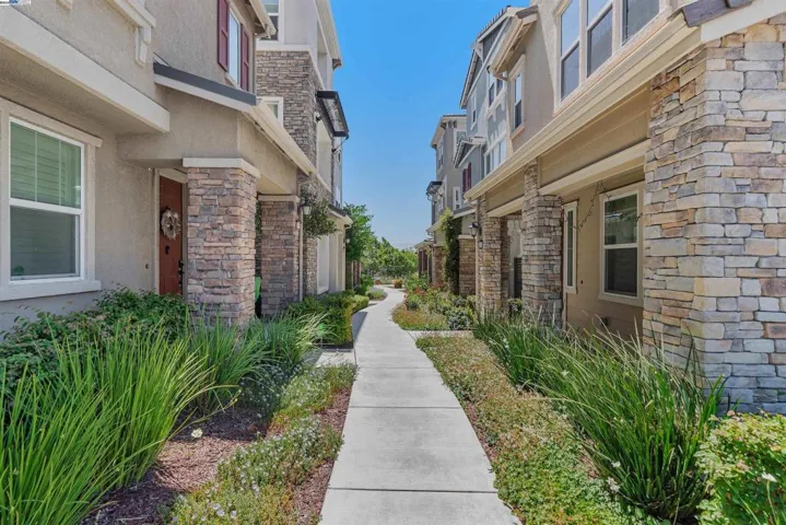 2886 Stringham Way, Dublin, California 94568