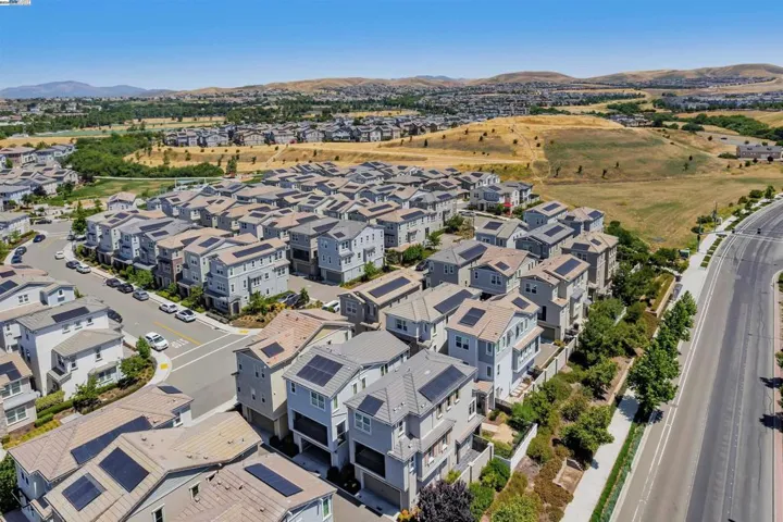 2886 Stringham Way, Dublin, California 94568