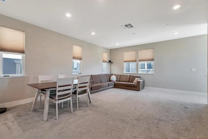 2886 Stringham Way, Dublin, California 94568
