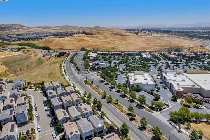 2886 Stringham Way, Dublin, California 94568