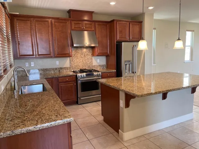 2886 Stringham Way, Dublin, California 94568