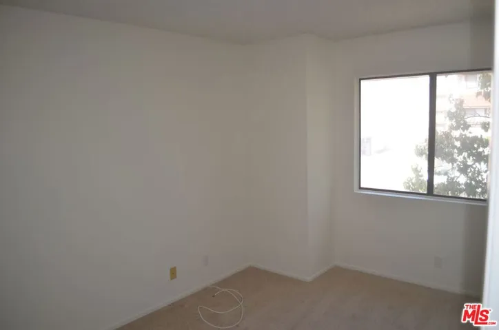 27605 Nugget Drive 6, Canyon Country, California 91387